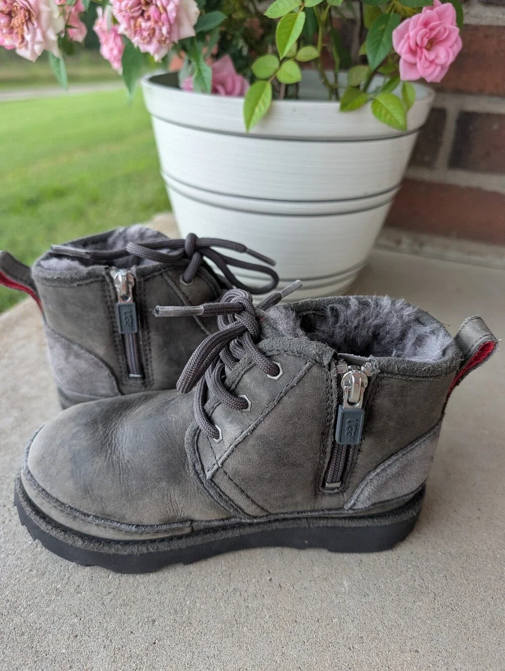 🥰EUC UGG Australia Neumel II Waterproof Lace Up Suede/Sherpa Ankle Boots, 12K